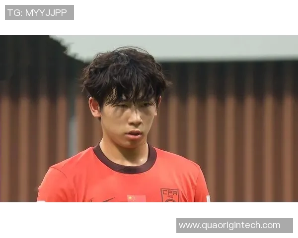 中国足球帅气球星领衔崛起展现无限潜力带领球队走向世界舞台 中国足球帅气球星领衔崛起展现无限潜力带领球队走向世界舞台